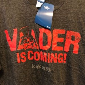 Star Wars Vader is coming, look busy t-shirt XL